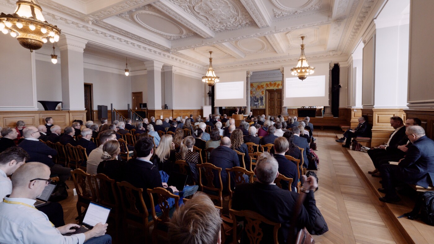 Store Bededagskonference fællessalen Christiansborg.jpg