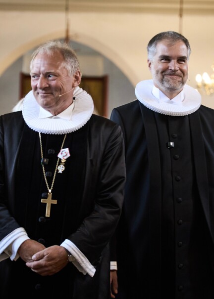 Biskop Henrik Stubkjær og Peter Fischer-Nielsen til indsættelsesgudstjenesten