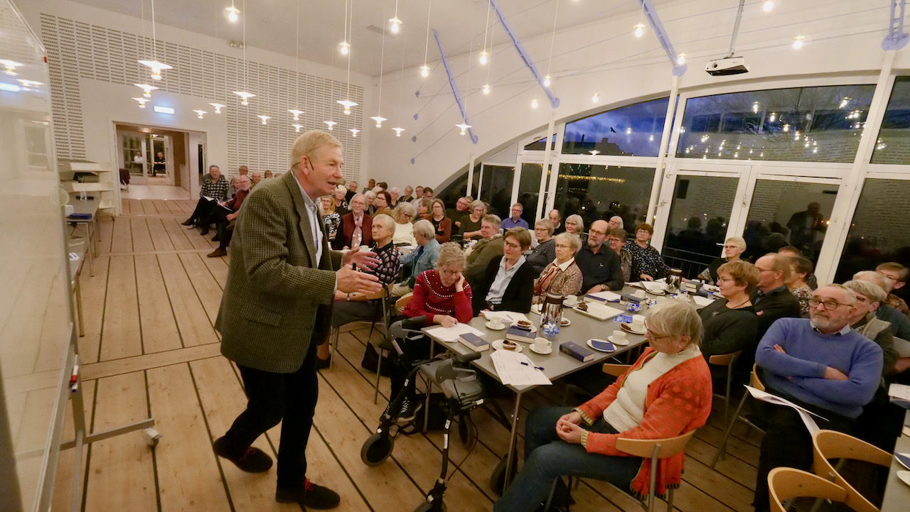 Henning Kjær Thomsen fortæller om kirkeåret