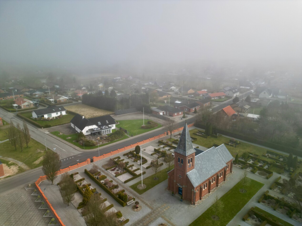 20250401 Gludsted kirke fotoHenrikHelms