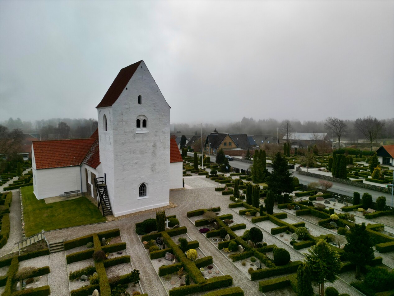 20250401 Ejstrupholm kirke fotoHenrikHelms