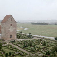 Tyrsted kirke extteriøar