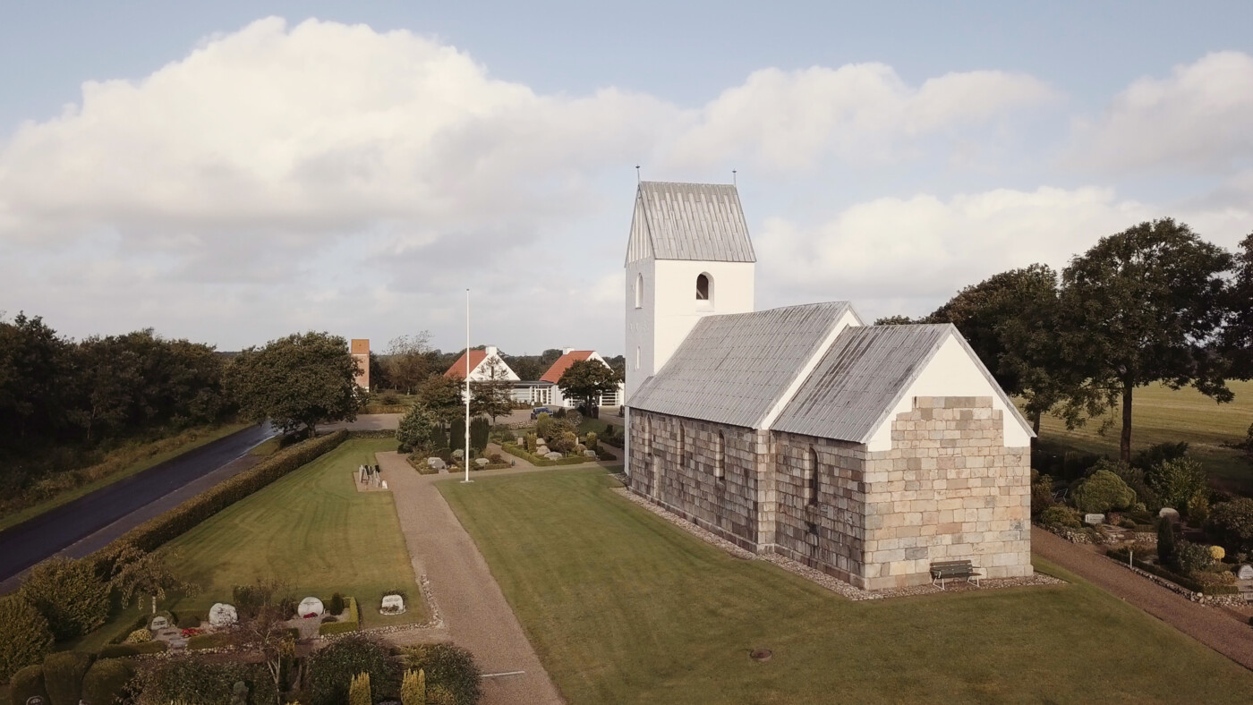 Naur kirke (exteriør)