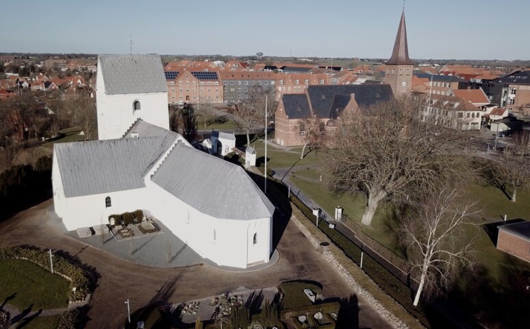 dronebillede af Skive kirker