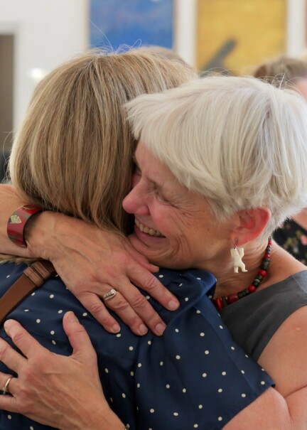 Bodil Abildgaard siger farvel til en gæst
