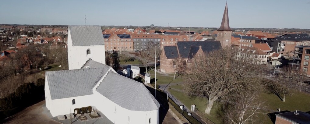 Droneskud af kirkerne i Skive