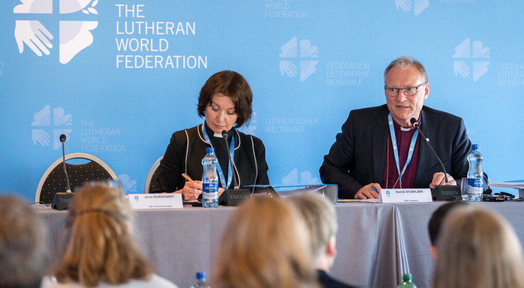 LVF-rådsmødet 2024 i Chavannes Foto: LWF/Albin Hillert Generalsekretær Anne Burghardt og præsident Henrik Stubkjær ved dette års rådsmøde